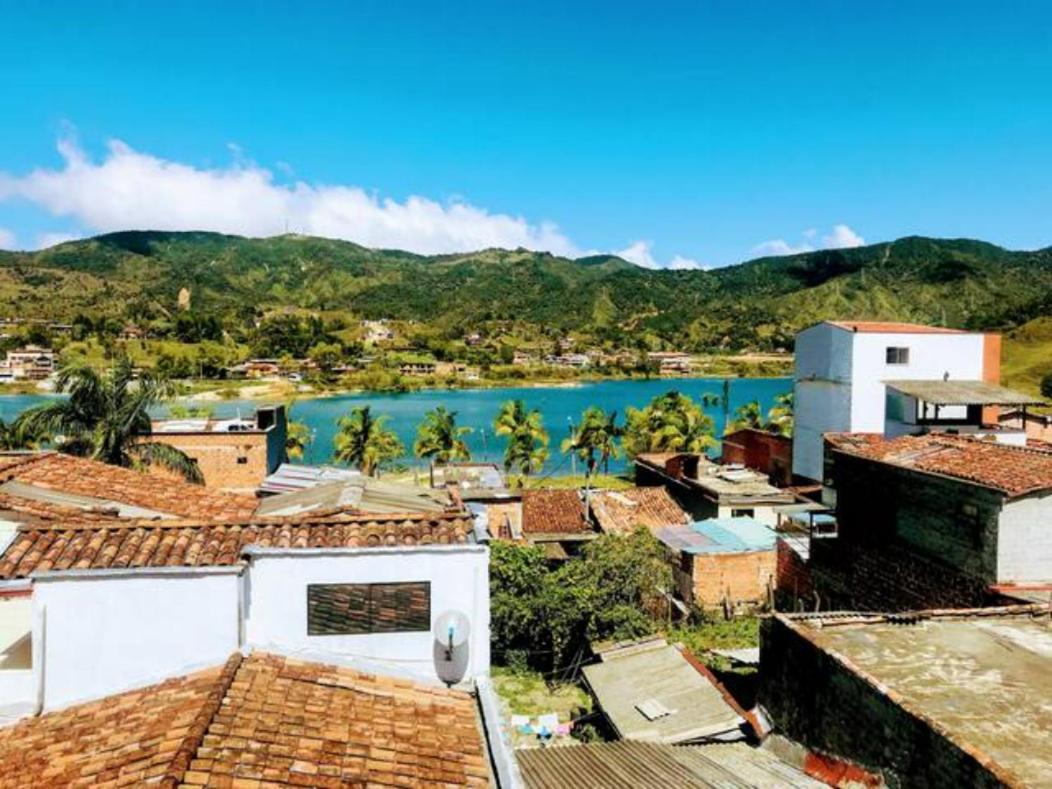 Aptos Vista Al Embalse, Frente Al Lago, Restaurantes, Bares Guatapé Exteriér fotografie
